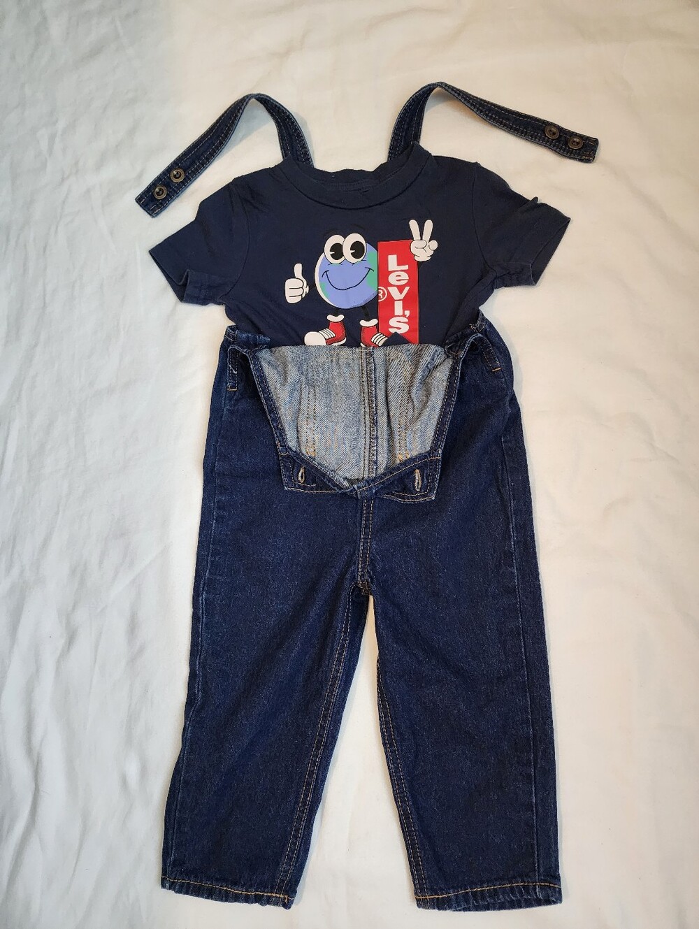 Toddler Boy Levi’s 2-Piece Set: NWOT Classic Denim Overalls & Graphic Tee (3T)